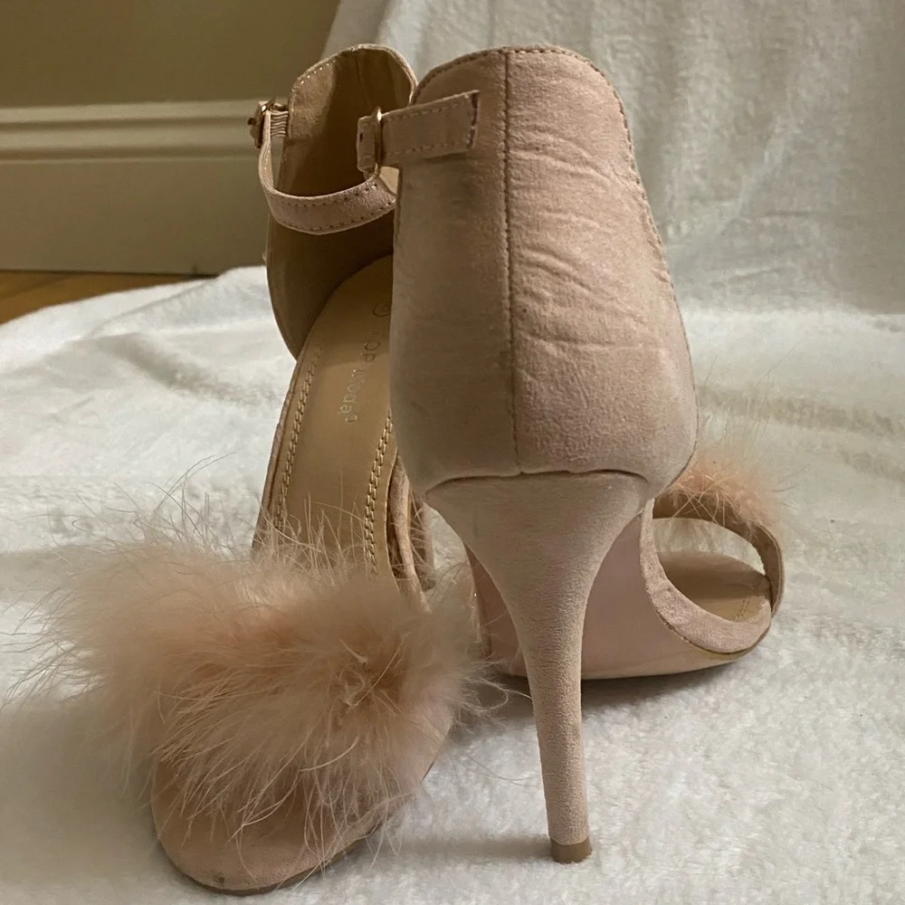 Blush suede strap sandal. - Picture 4 of 4